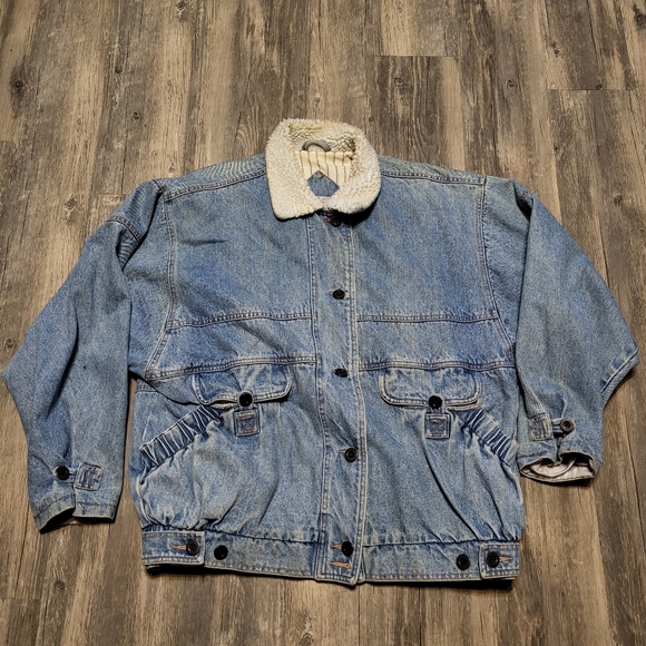 Vintage Jean Bomber Jacket Lined Sherpa Collar Light Wash Denim Coat Size Medium - Picture 1 of 8